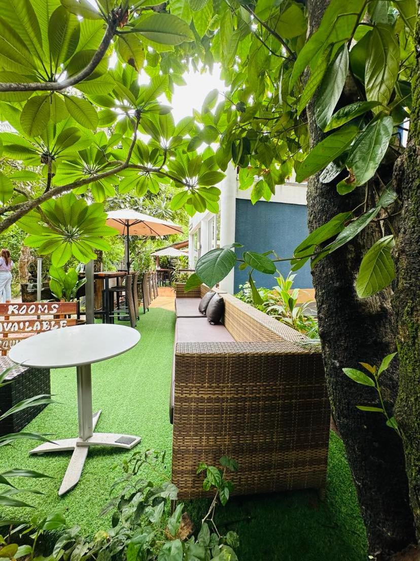 Aissatou Beach Resort Balabag  Экстерьер фото
